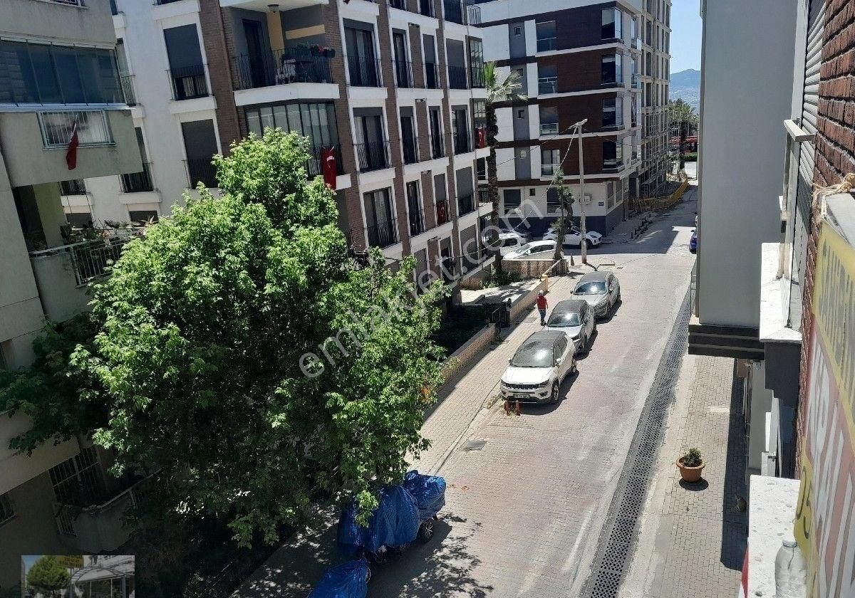 Aksoyda Sahile Çok Yakın Yeni Binada Otoparkli