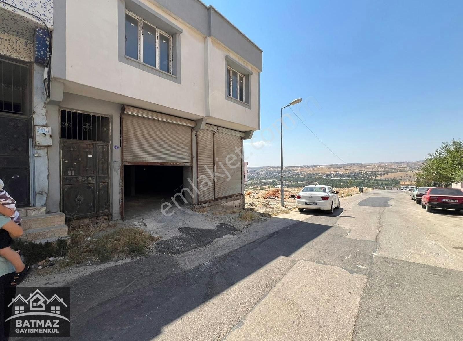 Batmaz'dan Malazgirt Taşlıcada 2 Katlı Satılık Ev