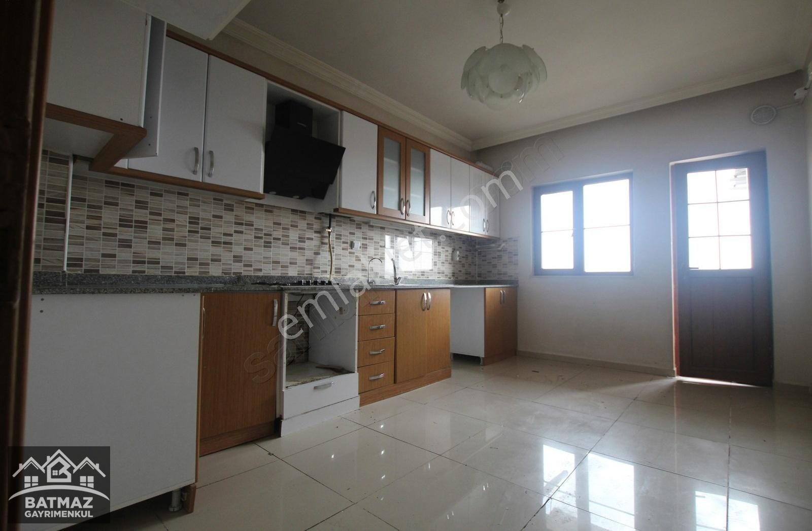 Seyrantepe'de Satılık (3+1) Daire