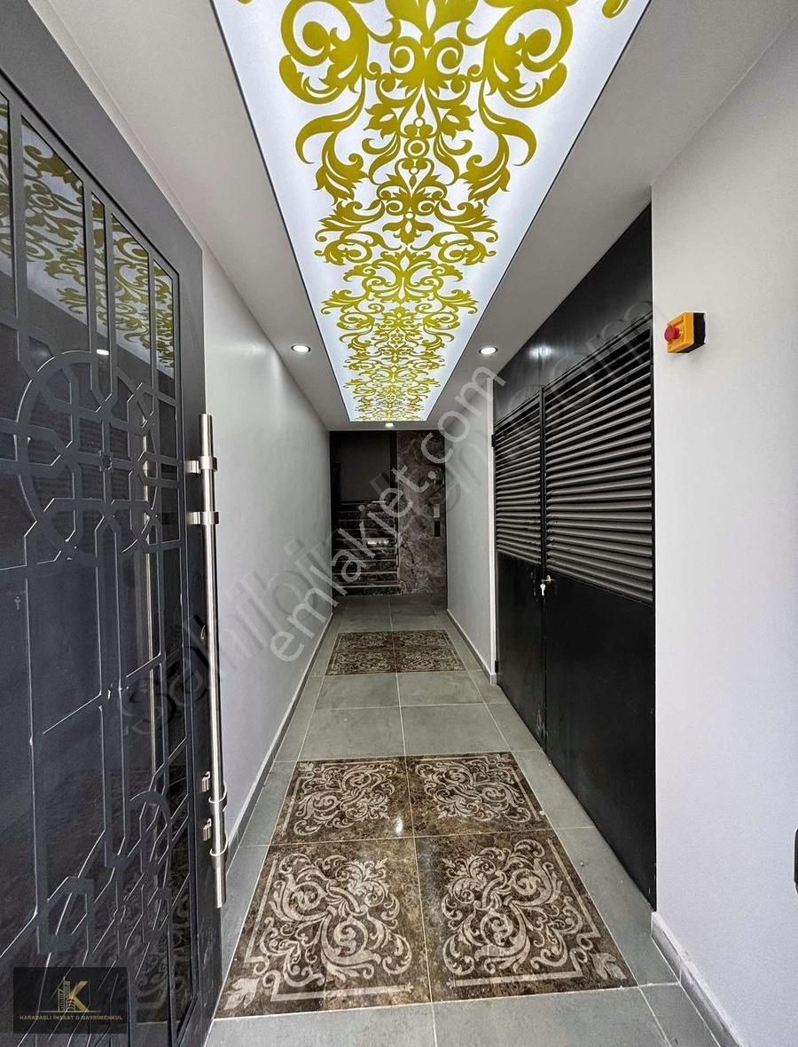Antalya Döşemealtı Yeniköyde Cadde Üzeri Satılık 1+1 Daire