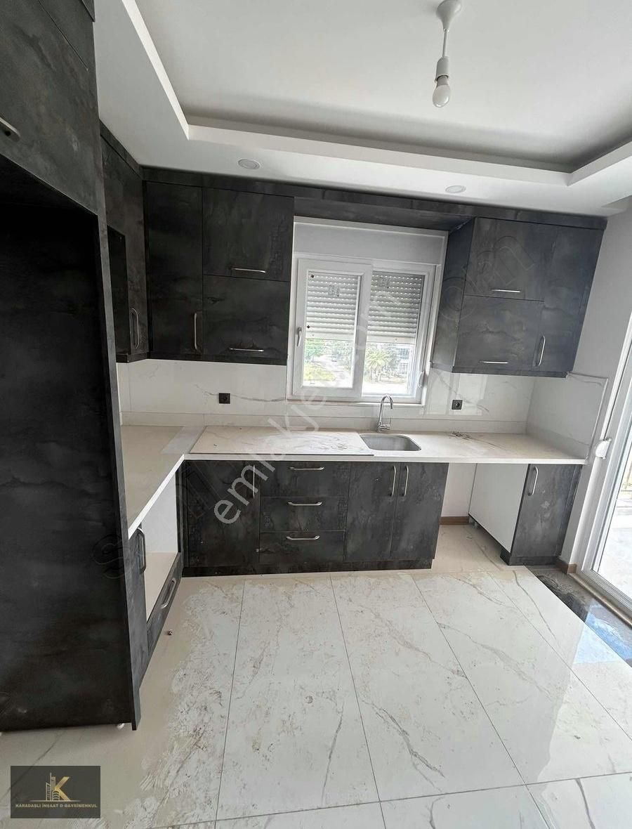 Döşemealtı Yeniköyde Ebeveyn Banyolu Geniş 2+1 Sıfır Daire