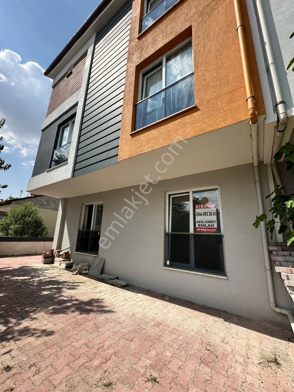 Arslanbey Emlaktan Kiralık 1+1 Apart