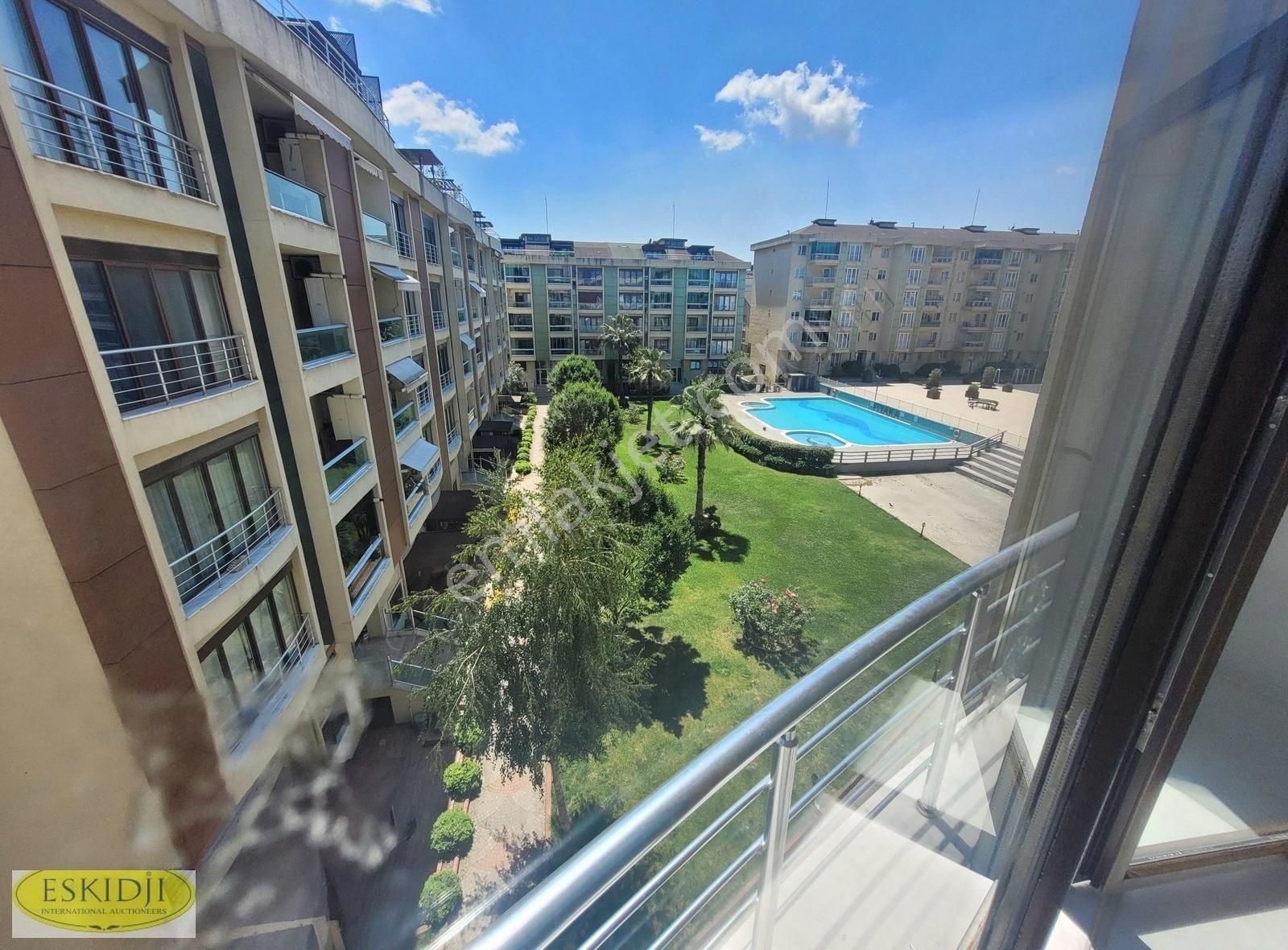 Eskidji 'den(boş) Fiyaka Evleri 3+1 165m2 3.kat Havuz Manzaralı