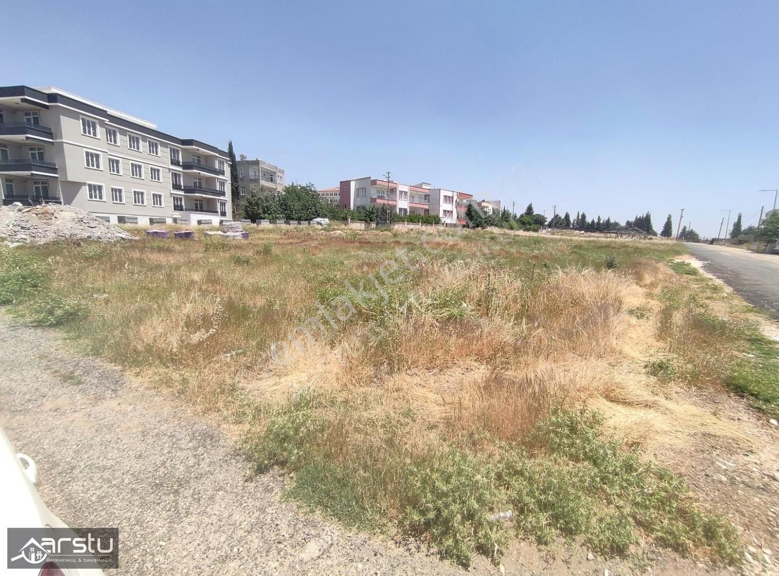 Arstu G.m.yeşilyurt Da Köşe Başı 3 Tarafı Yol Yatırımlık Arsa
