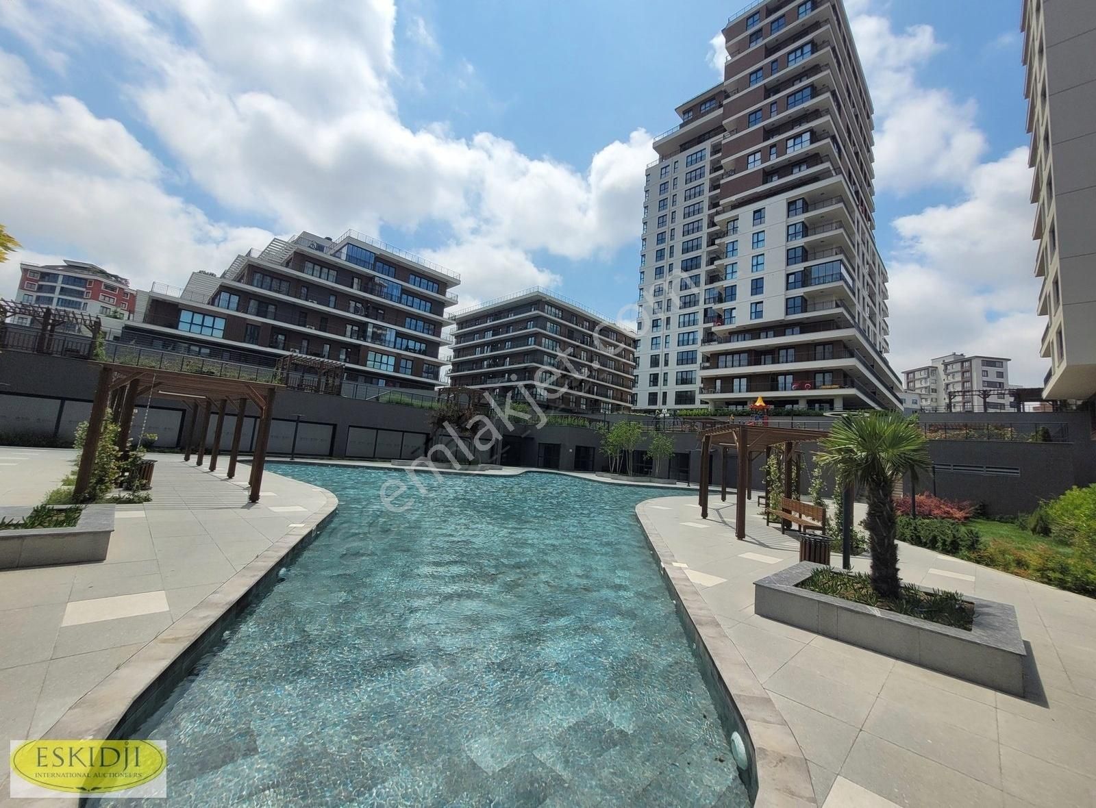 Eskiıdji' Den Narlı Bahçe Evleri 4+1 252m2 Daire Klimalı