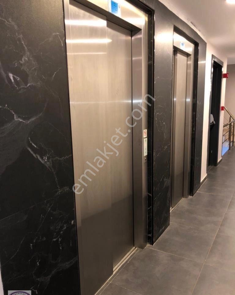 Bahçe Kullanımlı Güvenlikli Siteiçinde İskanlı İki Banyolu Deluxe 2+1 - Görsel 23
