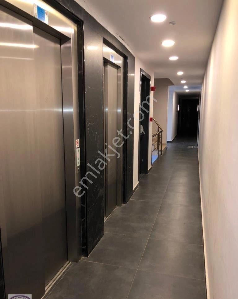 Bahçe Kullanımlı Güvenlikli Siteiçinde İskanlı İki Banyolu Deluxe 2+1 - Görsel 27