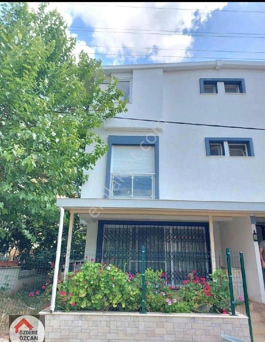 Özdere Ortamahallede Denize 150 Metre Kiralık Villa