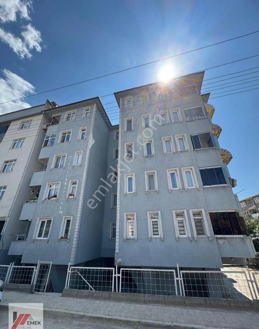 Emek Emlak'tan Mimar Sinan Mah.de Satılık Arakat Daire S-2678