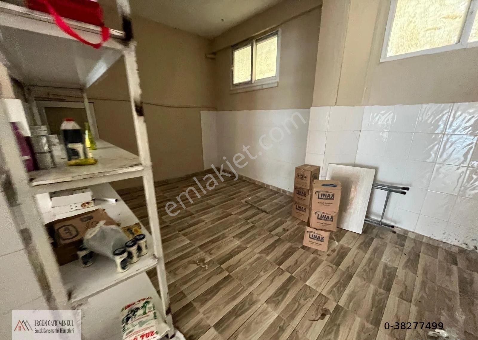 Ergünden Pirireiste Caddeye Yakın Satılık 60m2 Dükkan