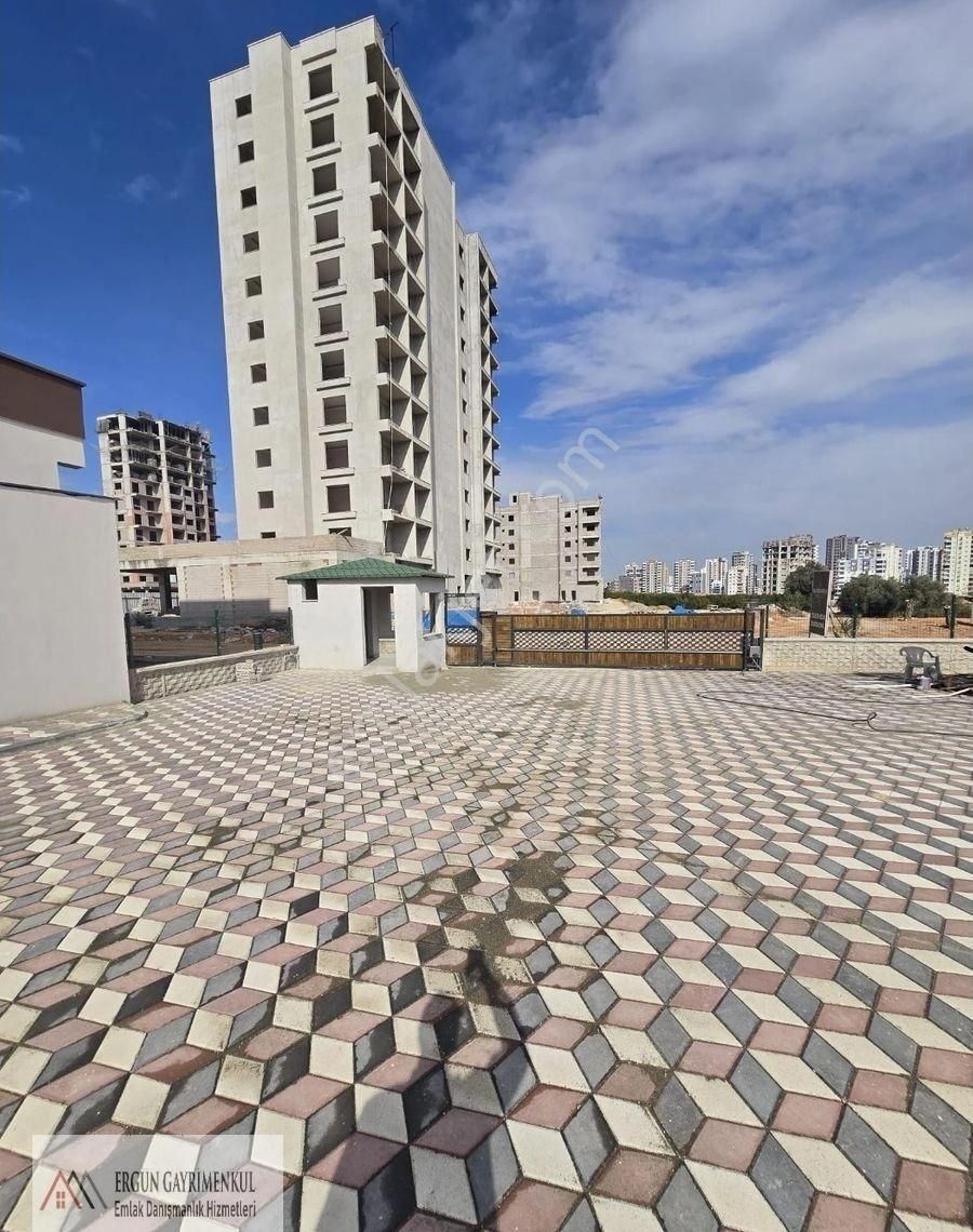 Kuyulukta 2. Çevre Yolu Yanı 3+1 200m2 Teraslı Lüx Daire - Görsel 16
