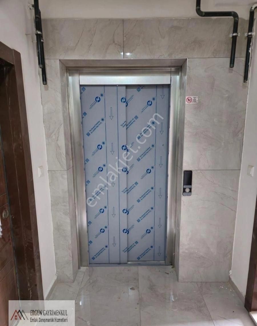 Kuyulukta 2. Çevre Yolu Yanı 3+1 200m2 Teraslı Lüx Daire - Görsel 14