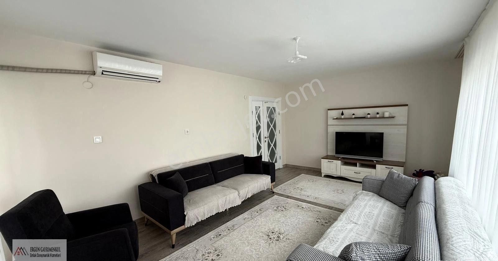 Ergünden Hürriyette Tertemiz Yapılı Satılık Ayrı Mutfak 2+1 Daire