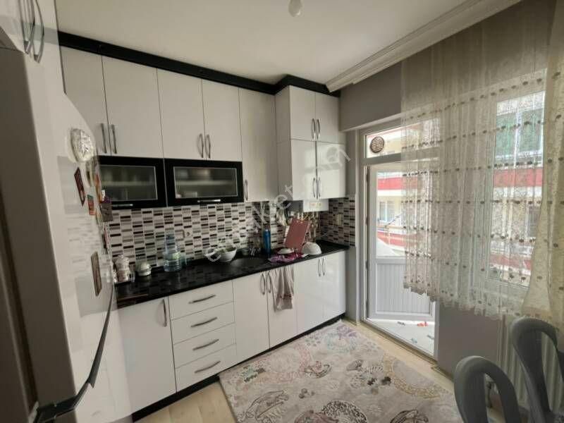 Çorum Cengiz Yapı-ipekli Anaokulu Civarı Satılık 2+1 Ara Kat Daire