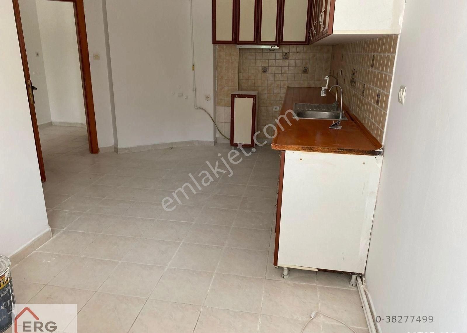 Çankaya Kırkkonaklar Cağdaş Market , Anadolu Lise Yakını Bahçe Katı 3+1