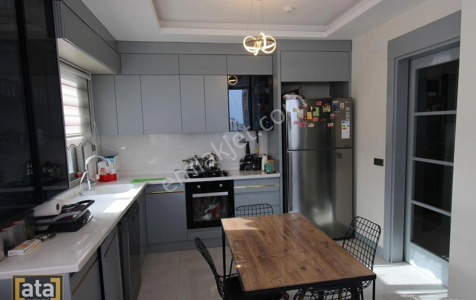 Mersin Yenişehir 50 Yıl Civarı Lüx Site İçi 3+1 Sıfır Satılık