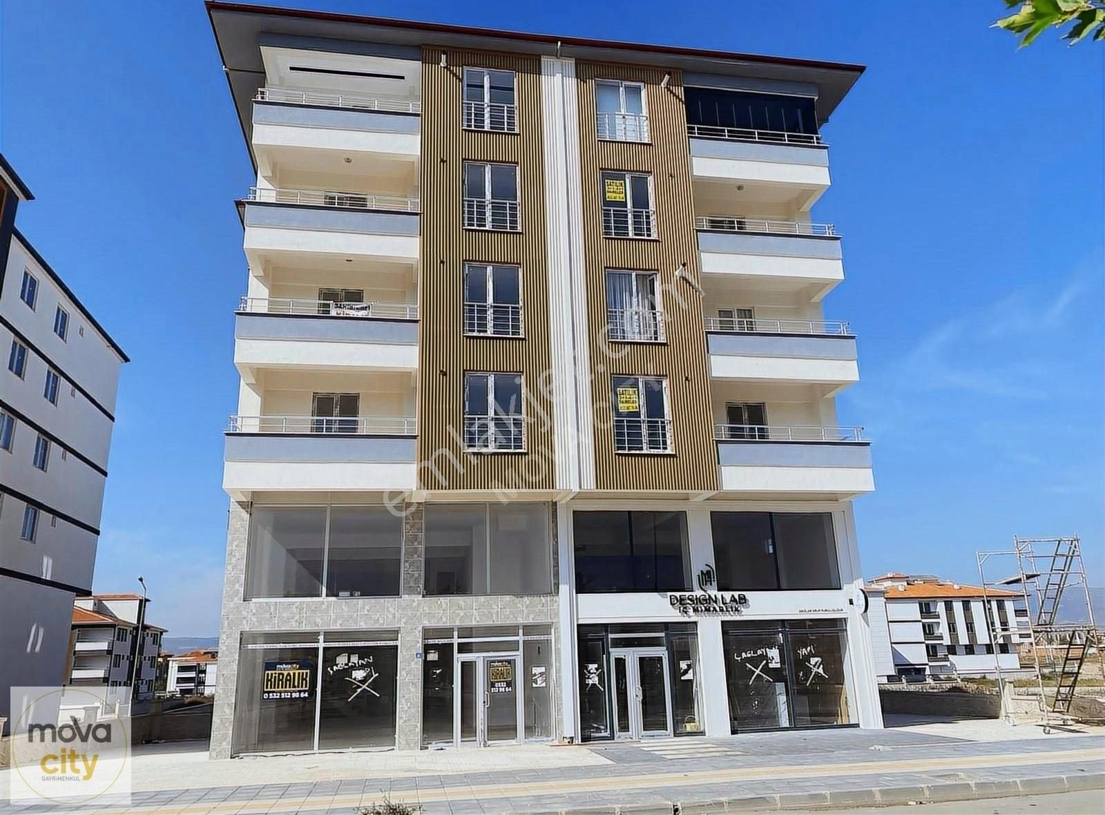 Fen Lisesi Bölgesinde Ana Yol Cepheli Kiralık Dükkan