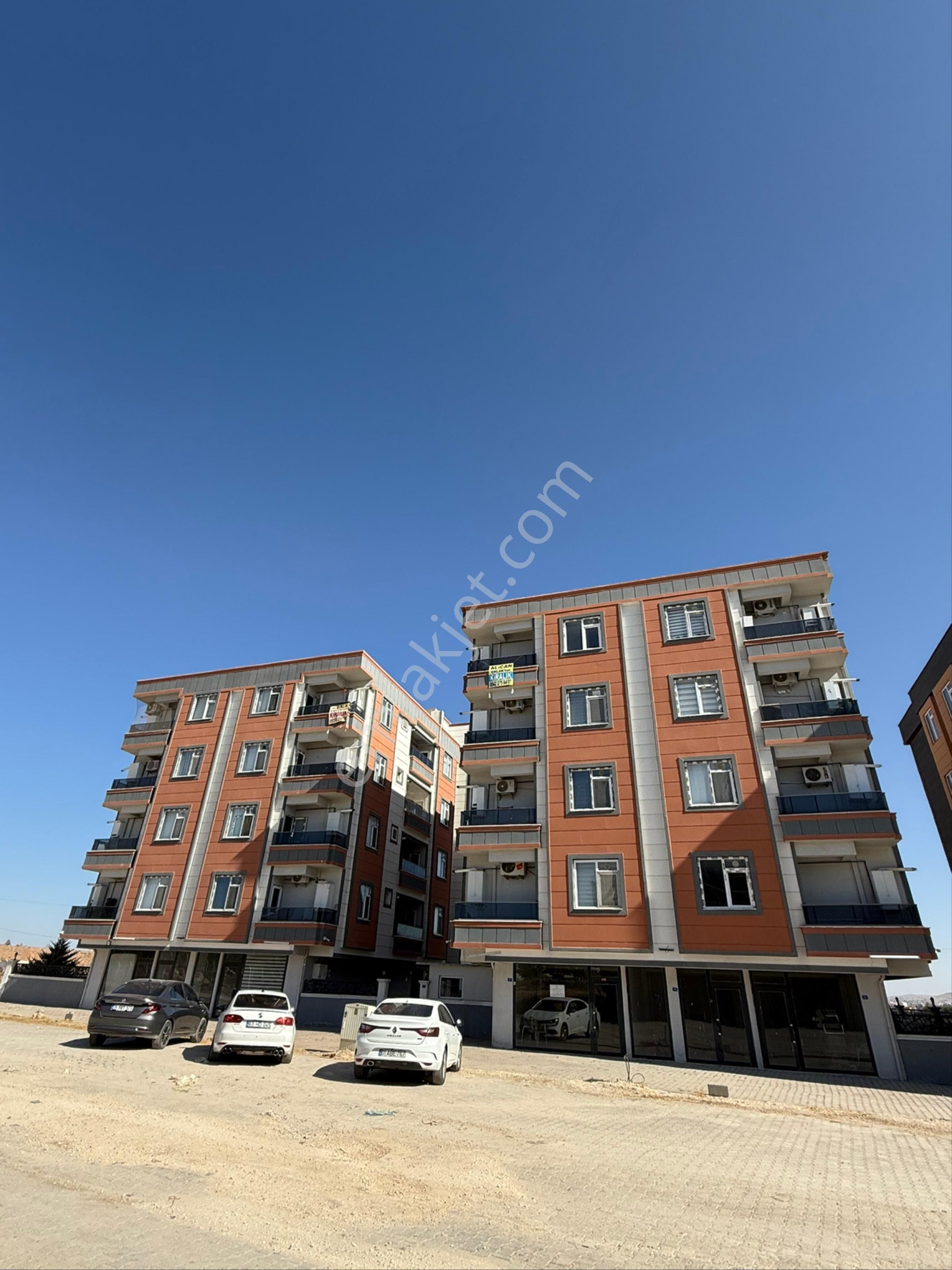 Has Birlik Emlaktan Kiralık 1+1 Eşyasız Daire