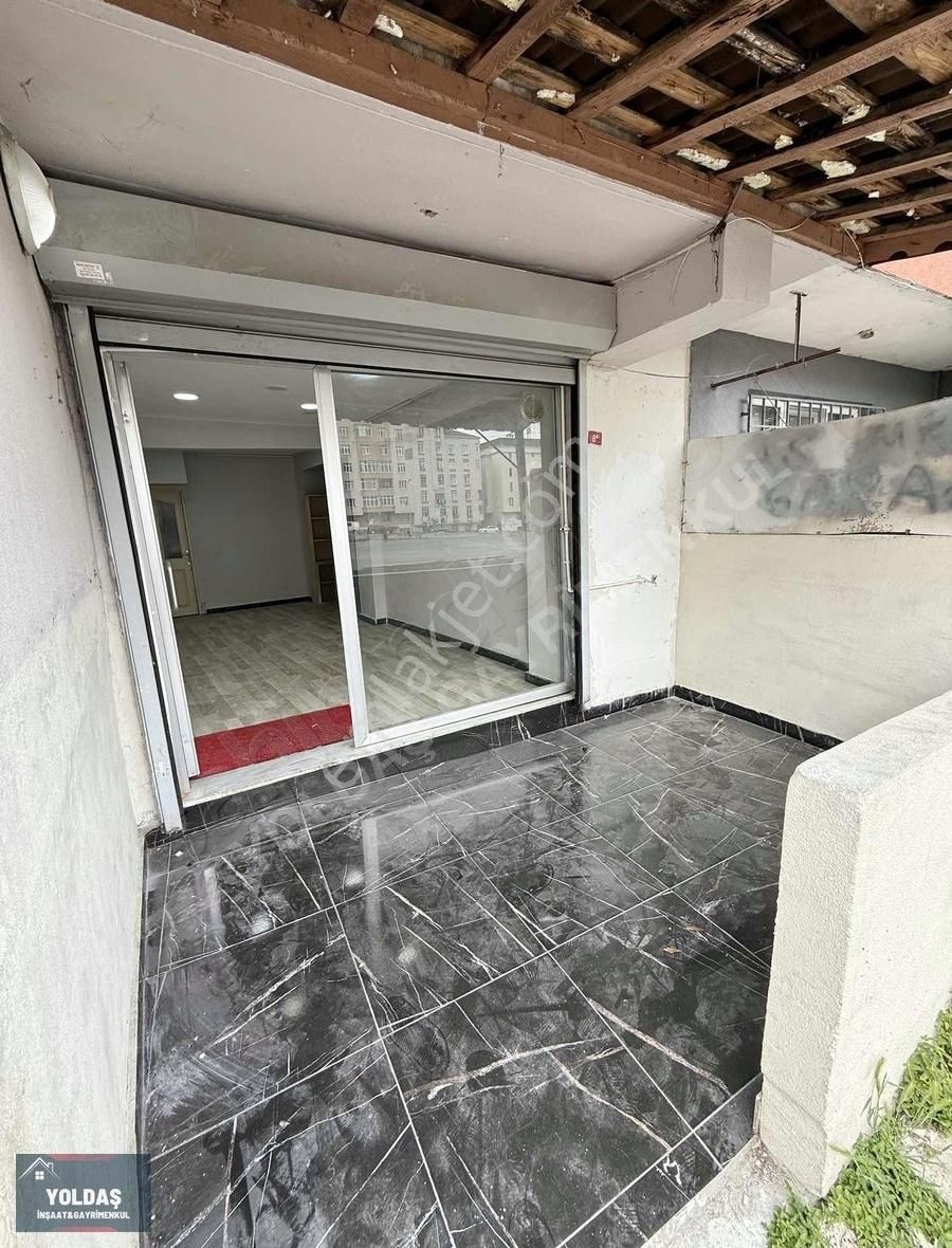 Yoldaş İnş Yunusemre De Kiralik Düz Giriş
