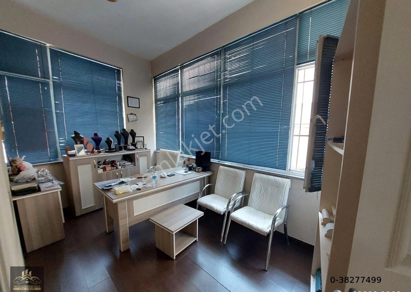 Kagıthane Sultan Selim Mahallesi 120.m2 Yüksek Hisseli Satılık Dükkan