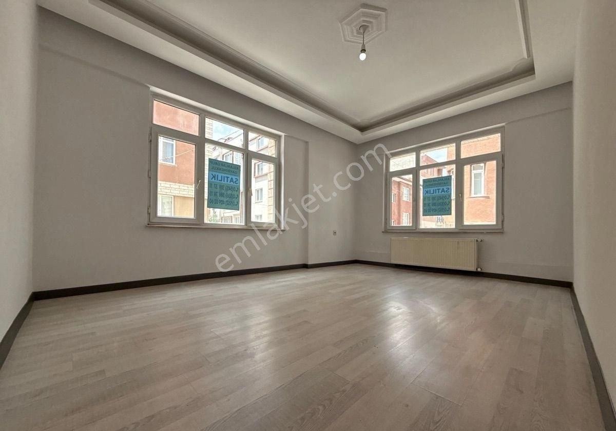 Gökmeydan Mah. Cumhuriyet Bulvarı Yakını 3+1 145m2 Daire