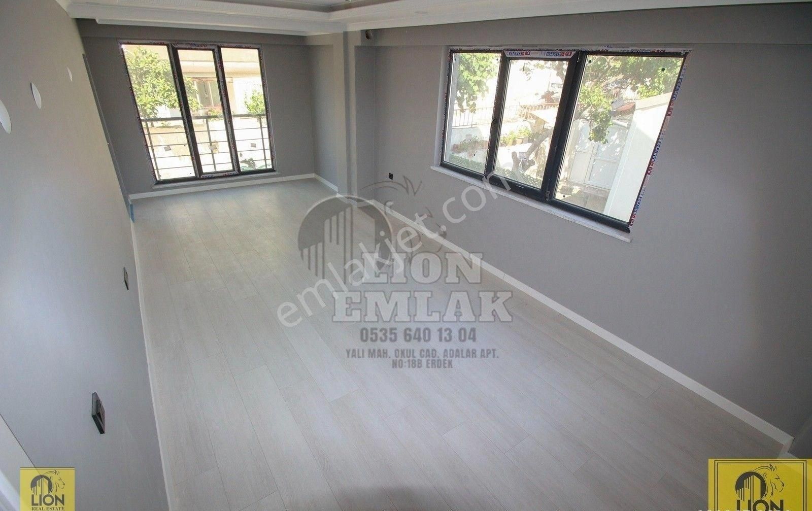 Erdek Atatürk Mahallesinde 2+1,sıfır Satılık Ara Kat Daire