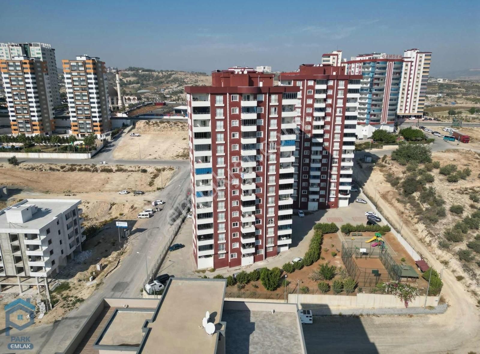Park Emlak'tan Tarsus Atatürk Mah.satılık Site İçi Daire