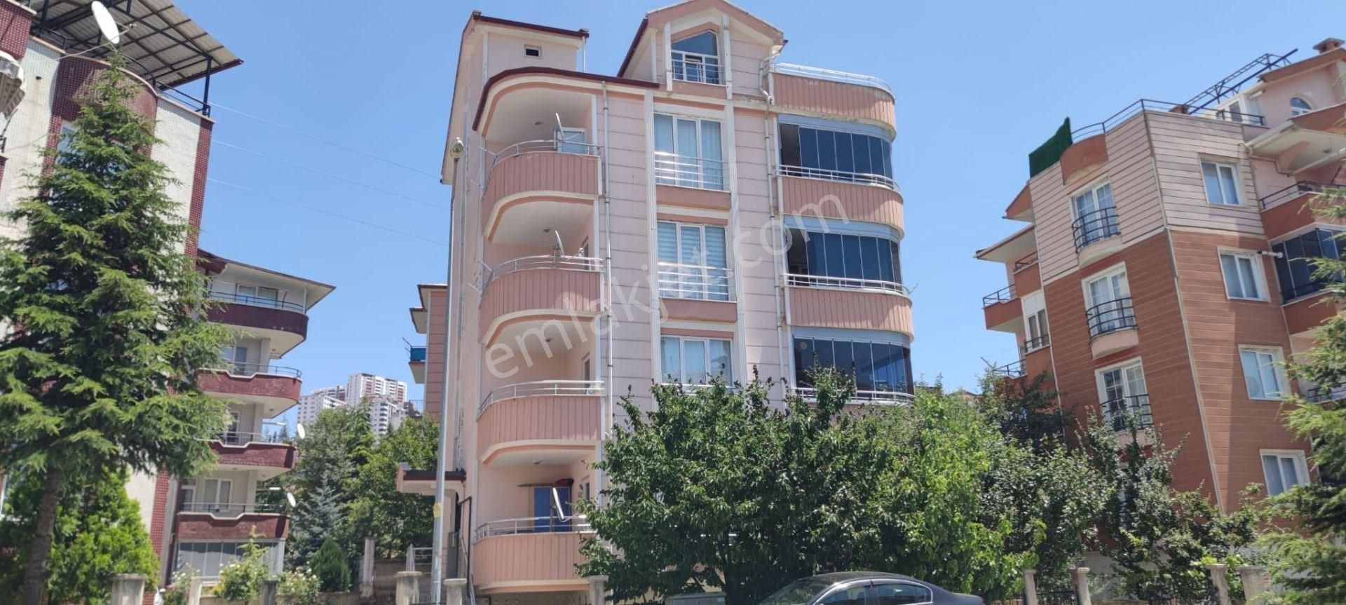 Vadi Emlak'tan Karşıyaka Mahallesinde Kiralık Eşyalı 2+1 Daire