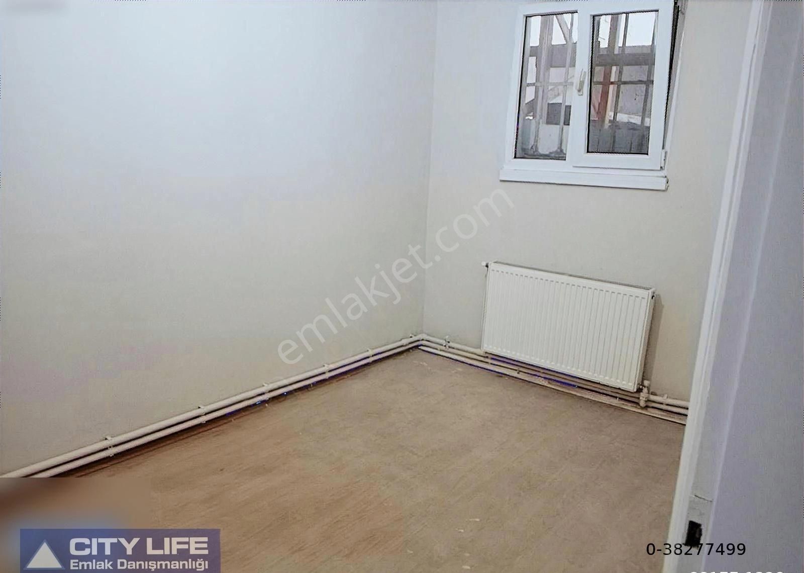 Reşadiye Mahallesi'nde Satılık Yarı Bodrum Depo Tapulu 3+1 Daire - Görsel 16