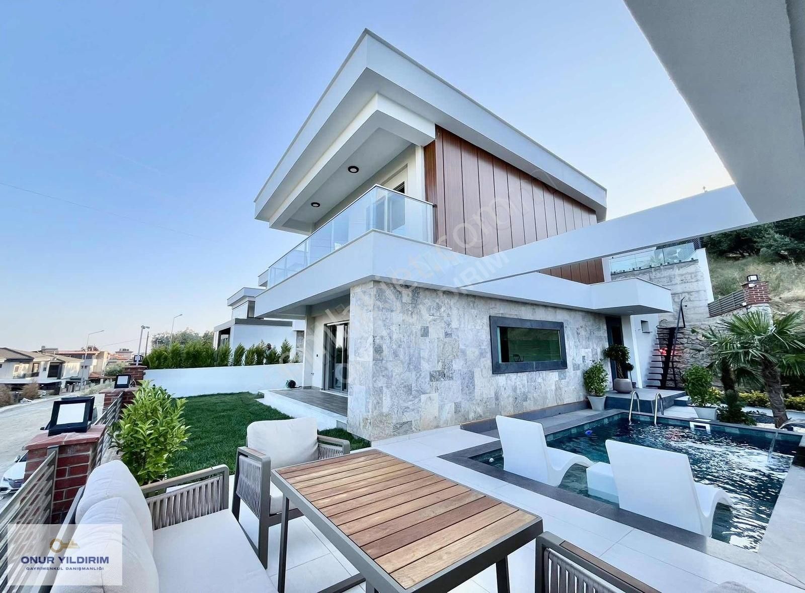 ⫷onur Yıldırımdan Havuzlu Deniz Manzaralı Özel Tasarım 4+1 Villa