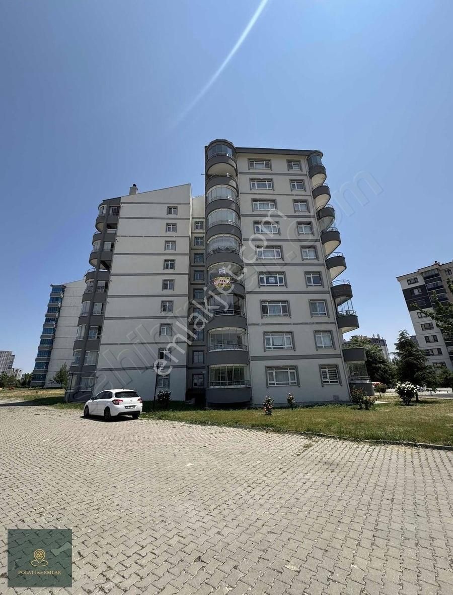 Polat Live Emlak'tan Çakırlar Mah. 4+1 Ara Katta Cadde Cephe