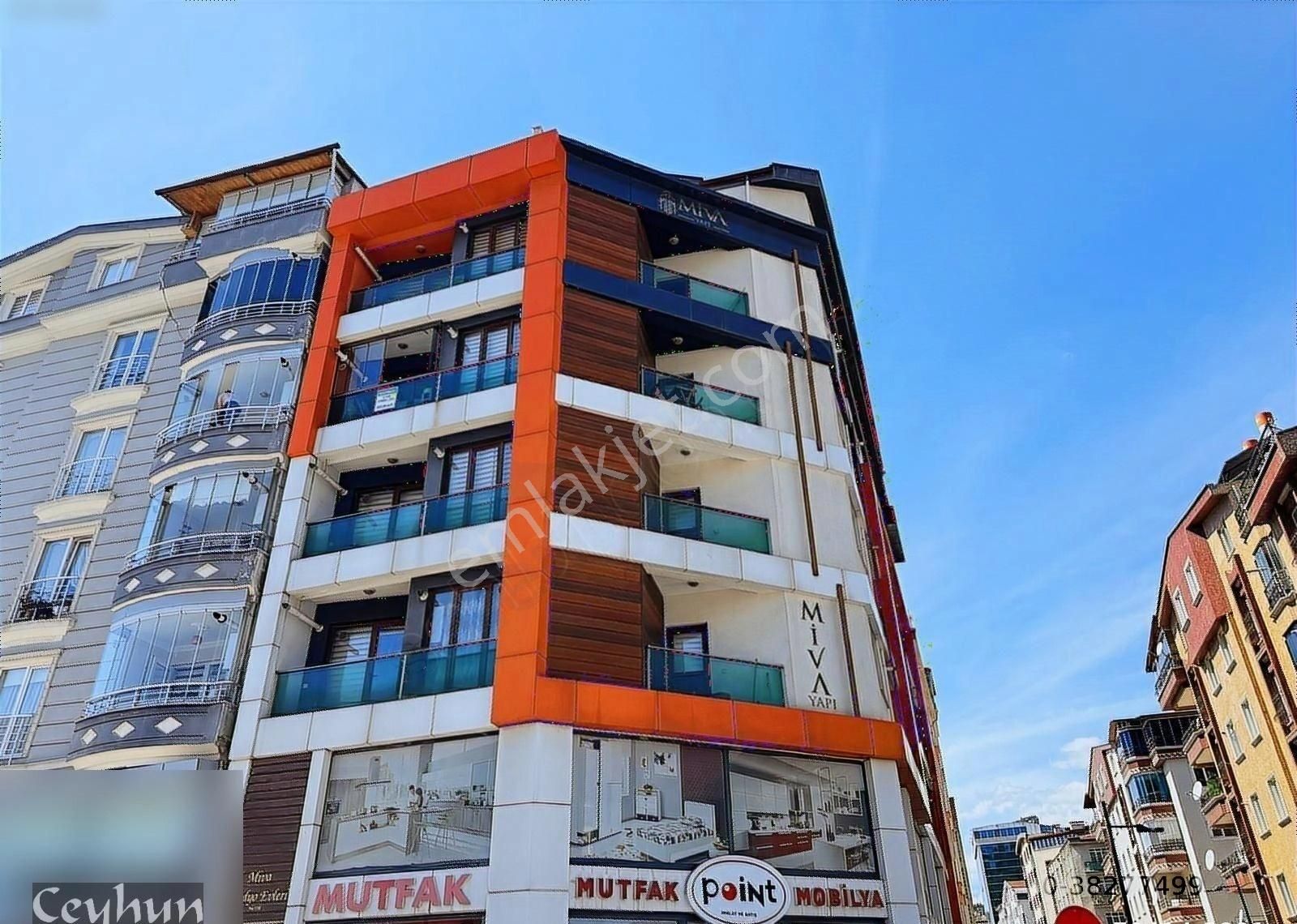 Cam Balkonlu Lüx Eşyalı Mobilyalı 1+1 Anayol Üstünde Satılık