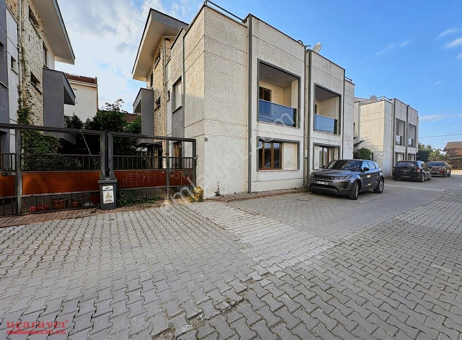 Uçaravcı'dan Çevre Yolu Ongan Villalarında Kiralık 4+1 Tripleks