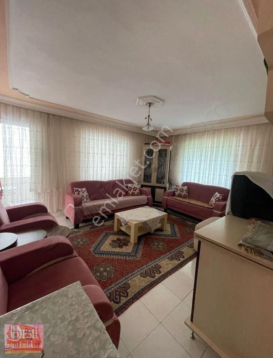 Acil Satılık İhsaniye Fatih Cad. 3+1 Arakat Daire