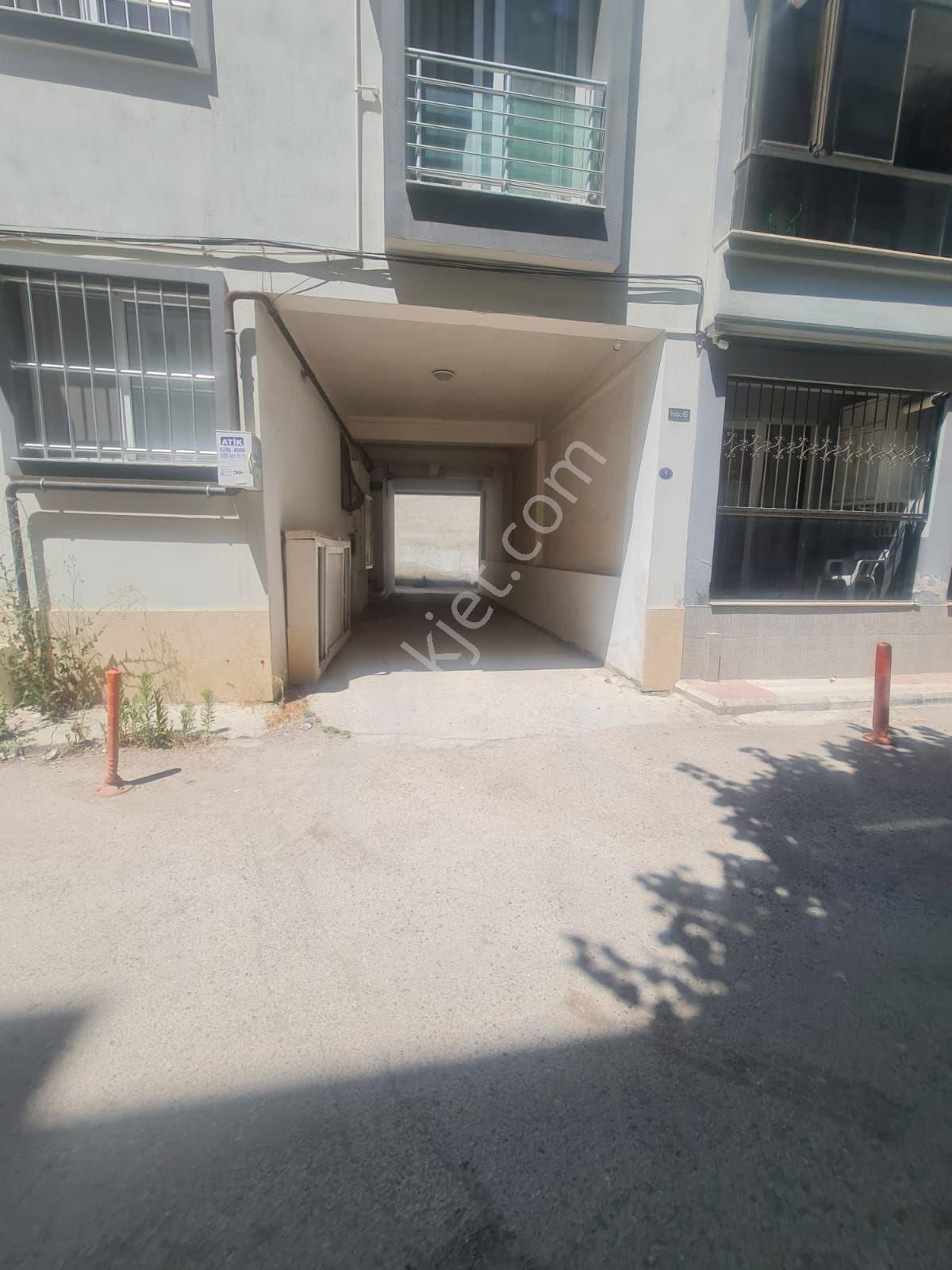 İzmır Buca Dumlupınar Mahallesi 1+1 Eşyalı Kiralık Daire