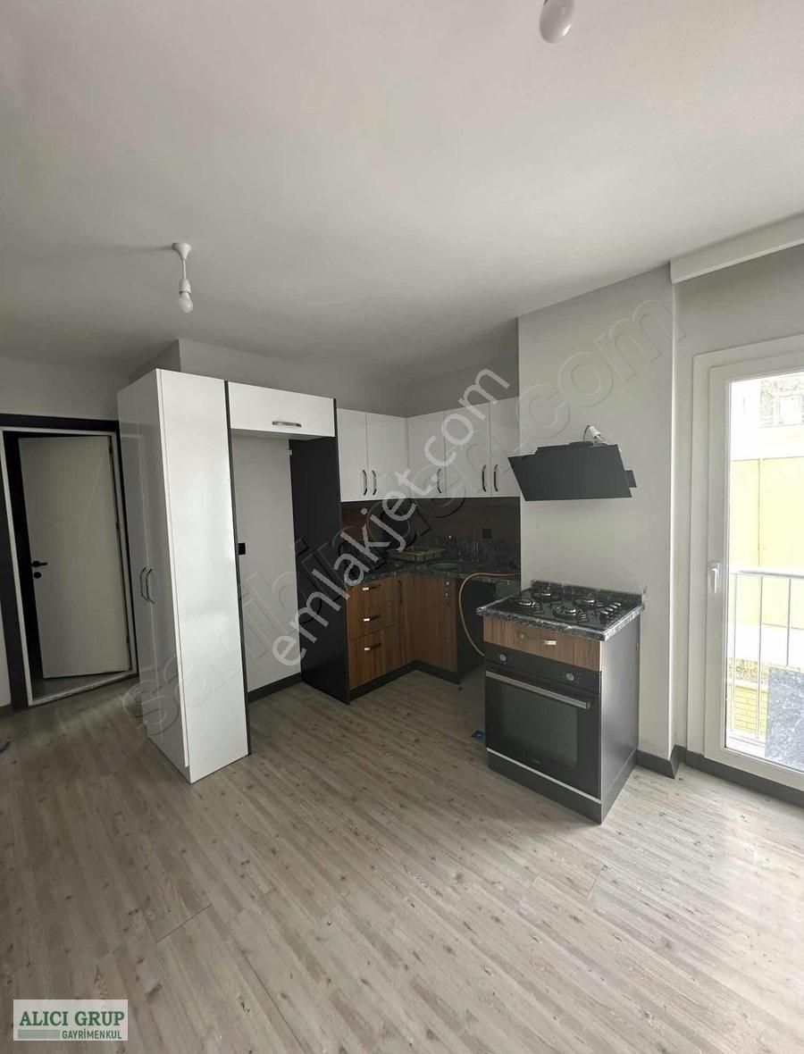 #yeni Stad Yakını Anayola Yakın Hasarsız Kiralık Daire