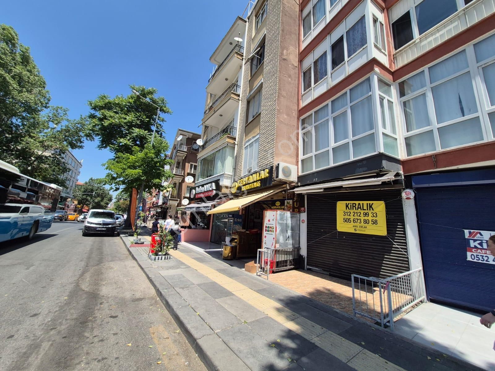 Arel'den Esat Caddesi'nde Nenehatun'a Yakın Bahçeli Dükkan