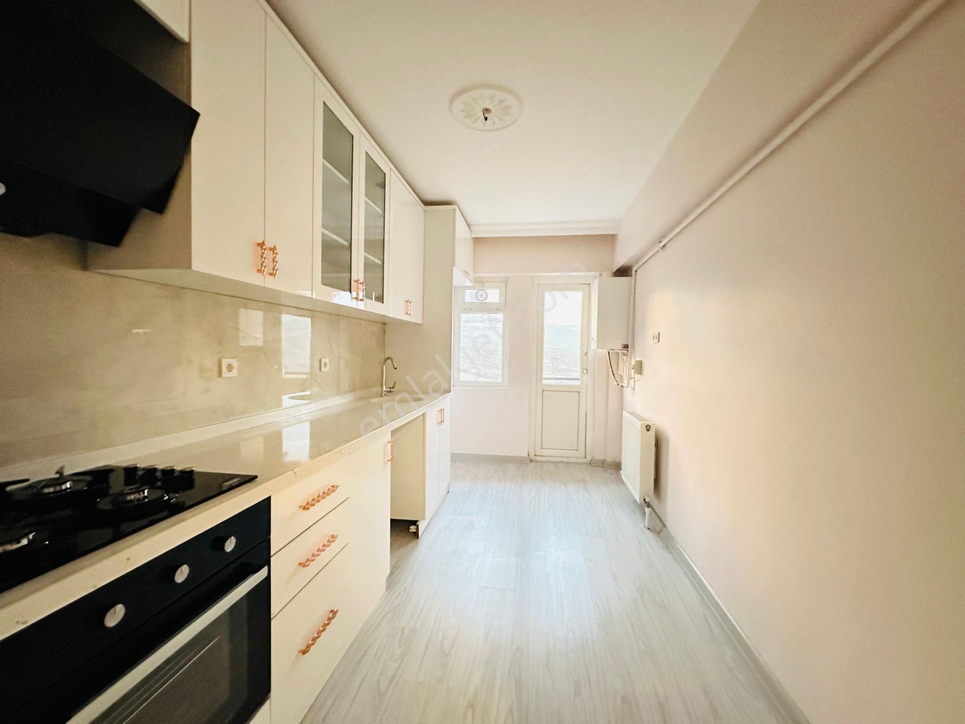 Kalecik Emlak"tan Yapılı Masrafsız Geniş Aileye Uygun 3.kat 130m²