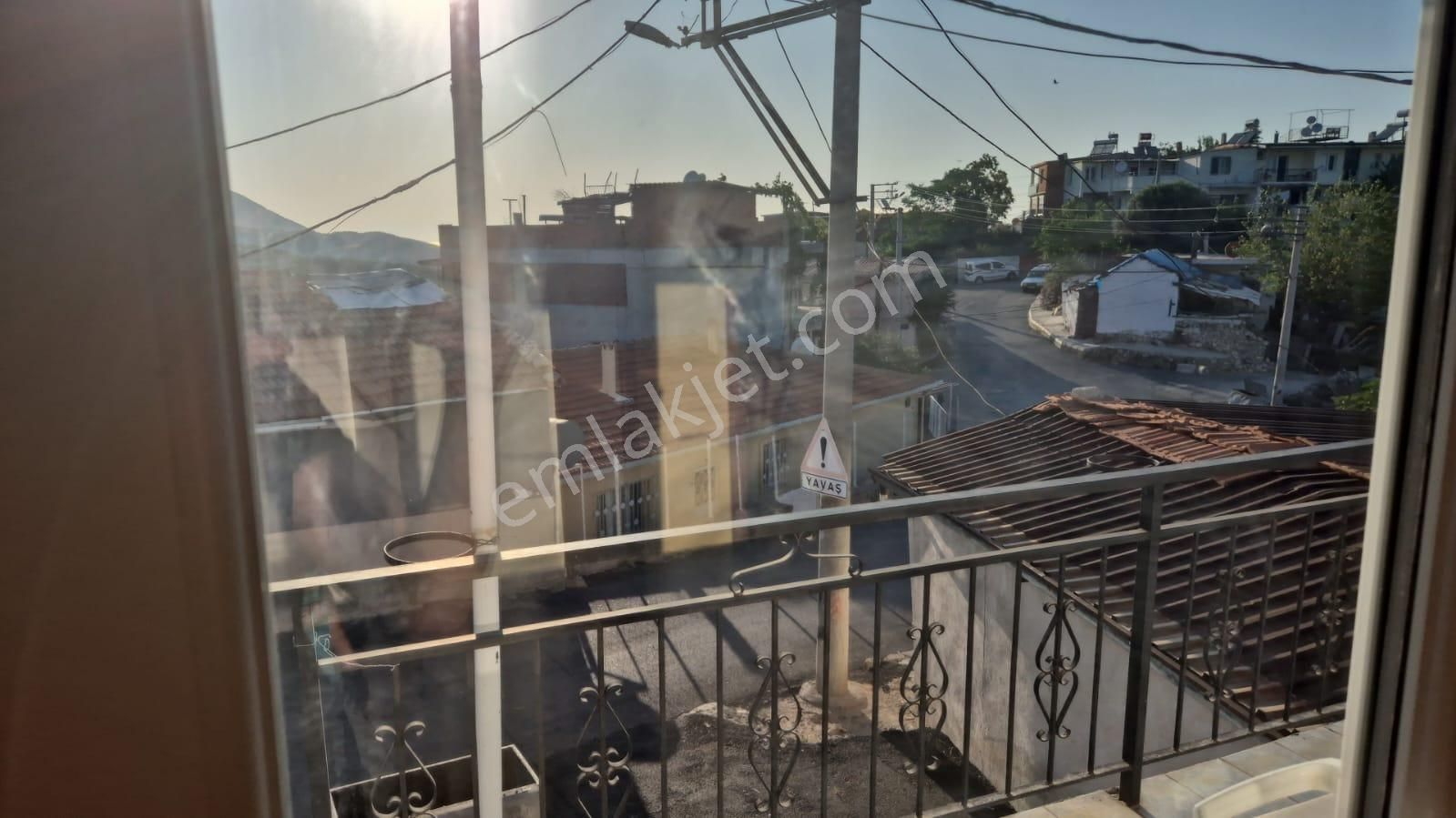 Karabağlar Limontepe Salih Omurtak Mah.3+1 120 M2 Kiralık Daire