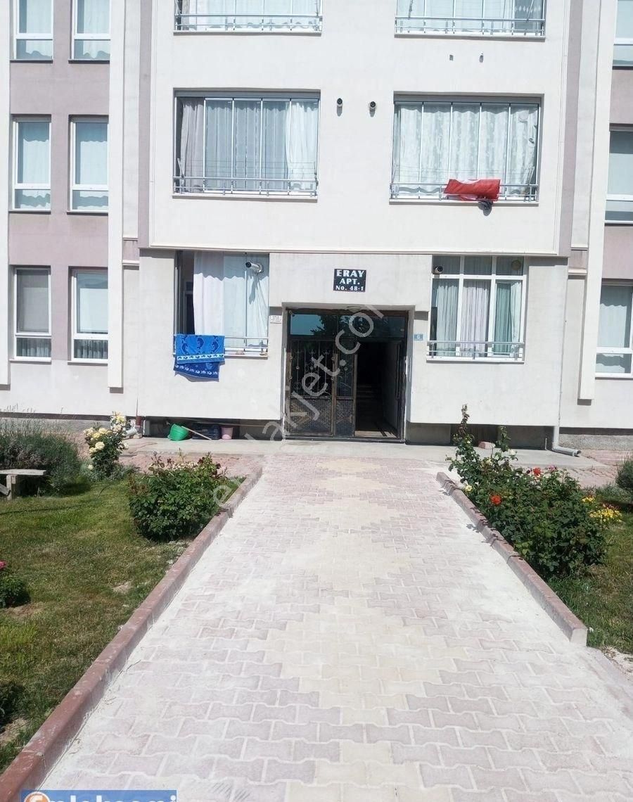 Yunuslu Mahallesi Uğur Mumcu Da 3+1 Zemin Kat Bakımlı Daire( Marka Market Arkası)