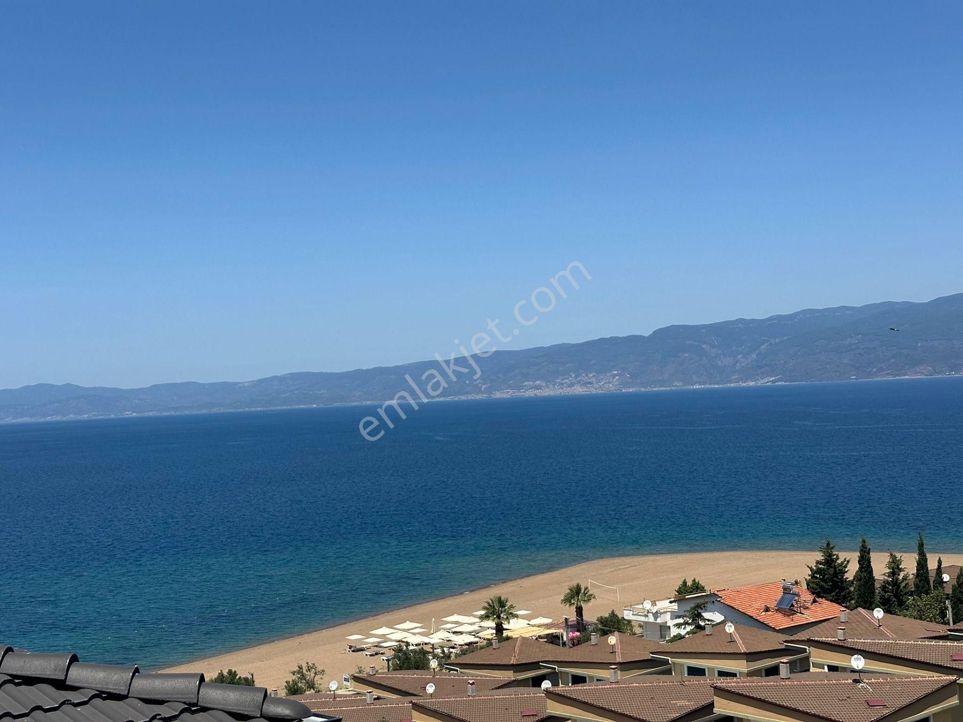 Demircan Emlaktan Pelitköyde Tam Müstakil Deniz Manzaralı Villa