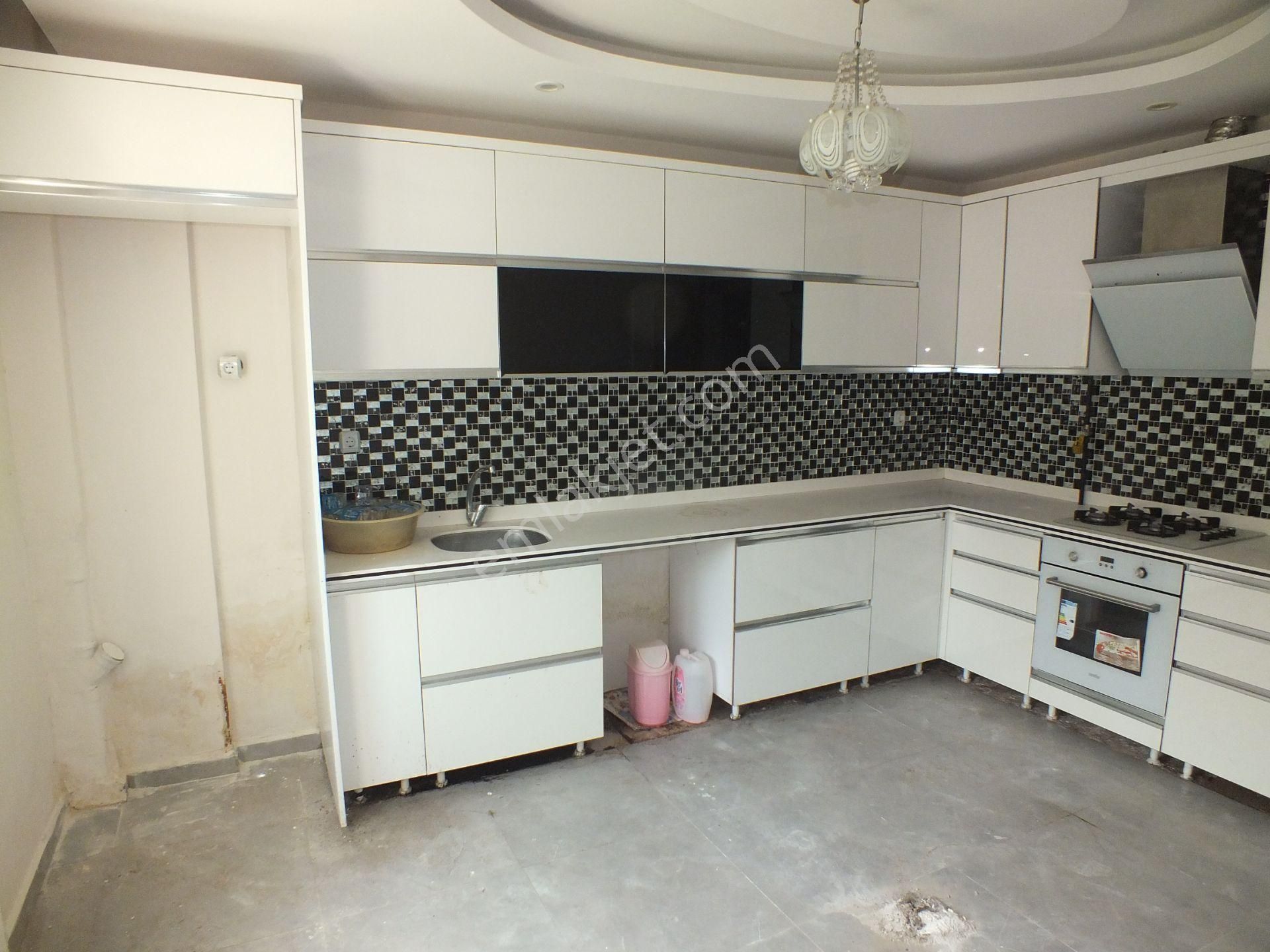 619 Kurtuluş Mahallesinde Satılık 3+1 Doğalgazlı Daire
