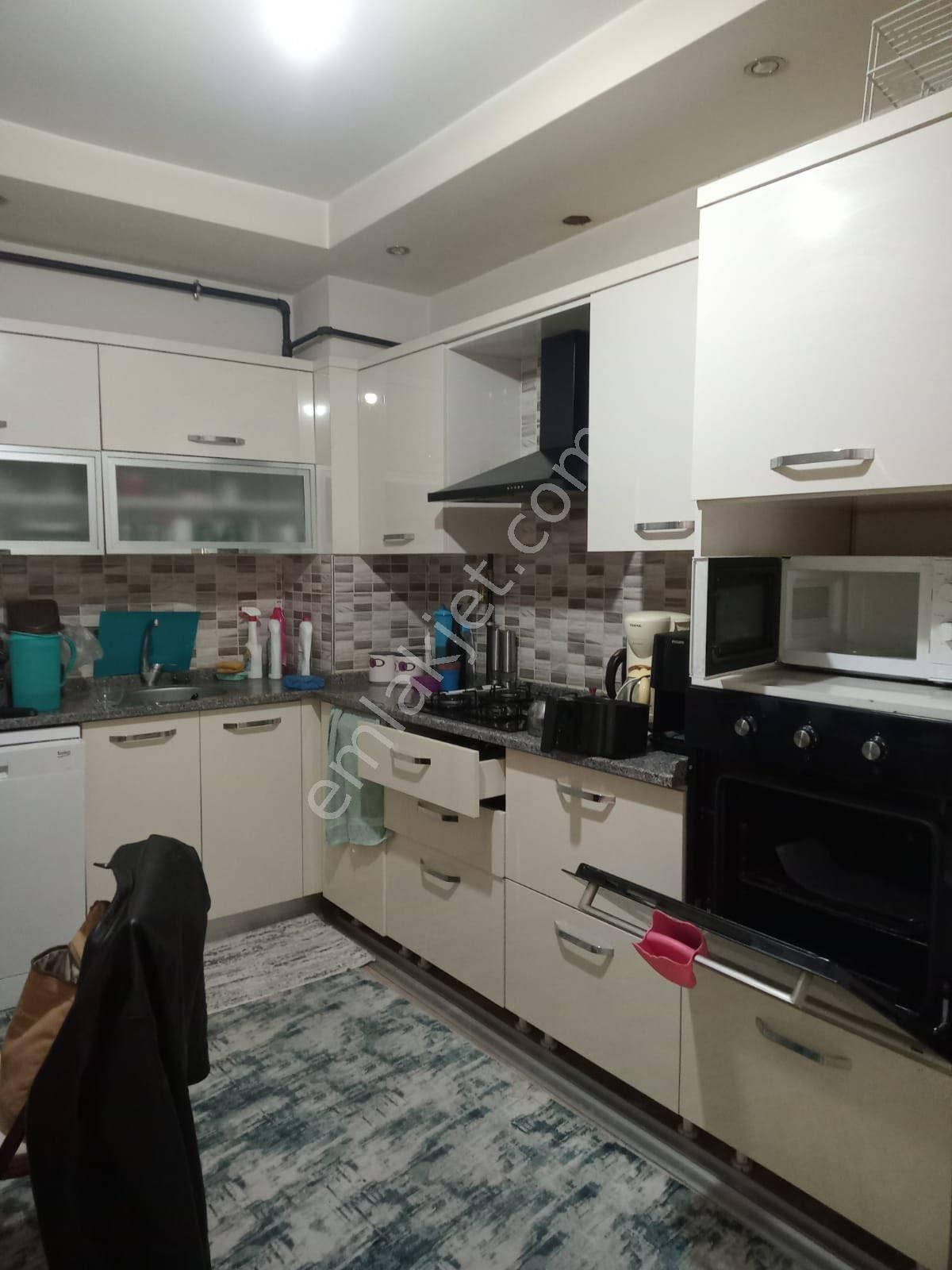 680 Yeşil Mahallede Satılık Site İçi 3+1 Daire