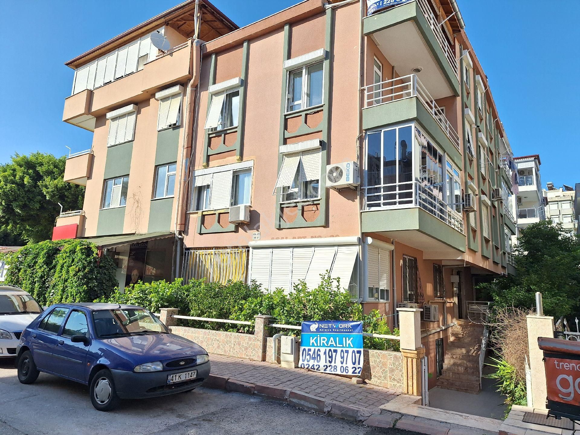 Antalya Konyaaltı Gürsu Mahallesinde Doğalgaz Kombili Kiralık 4+1 Bahçe Dubleksi