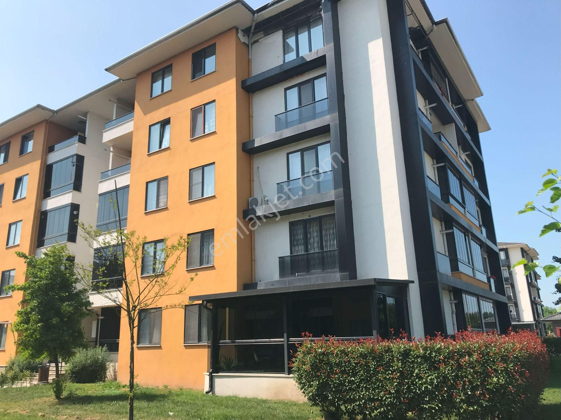 Düzce Mergiç’te Türkoğlu Sitesinde Eşyalı 2+1 Daire Fırsatı