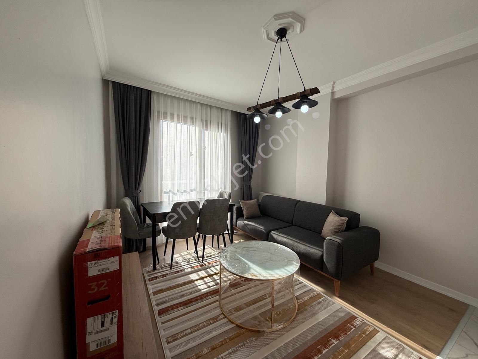 Cadde Üzeri 1.kat Full Eşyalı Lüks 2+1 Daire+hemen Taşın