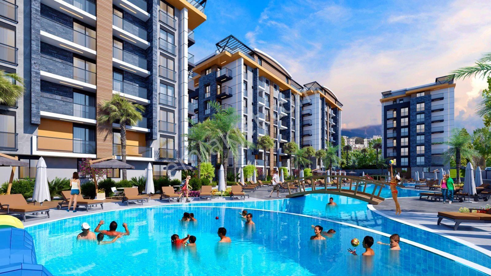 Aqua Parklı Otel Konseptli Sitede Havuz Cephe 1+1