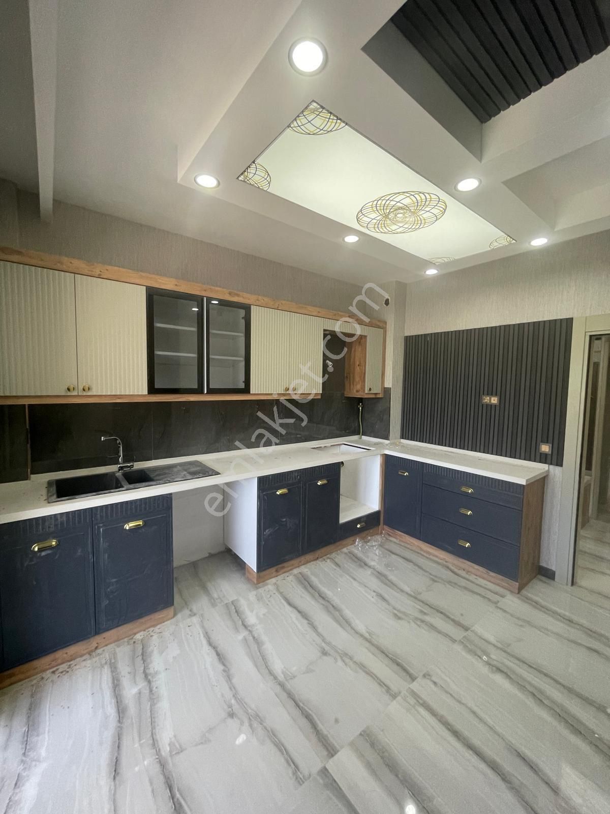 Oktay Petrol Civarı Lüks 2+1 Satılık Sıfır Daire