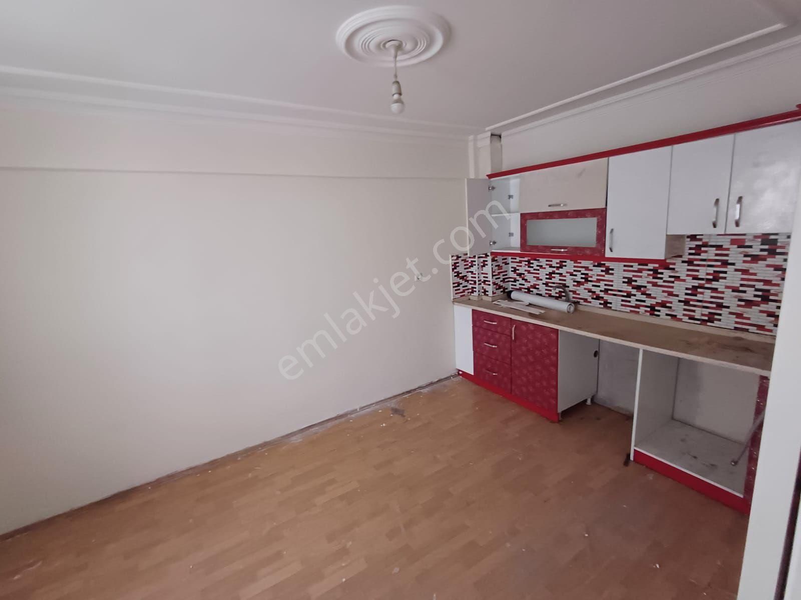 Rekoor Emlaktan Kışla Mh.2+1 Satılık Daire