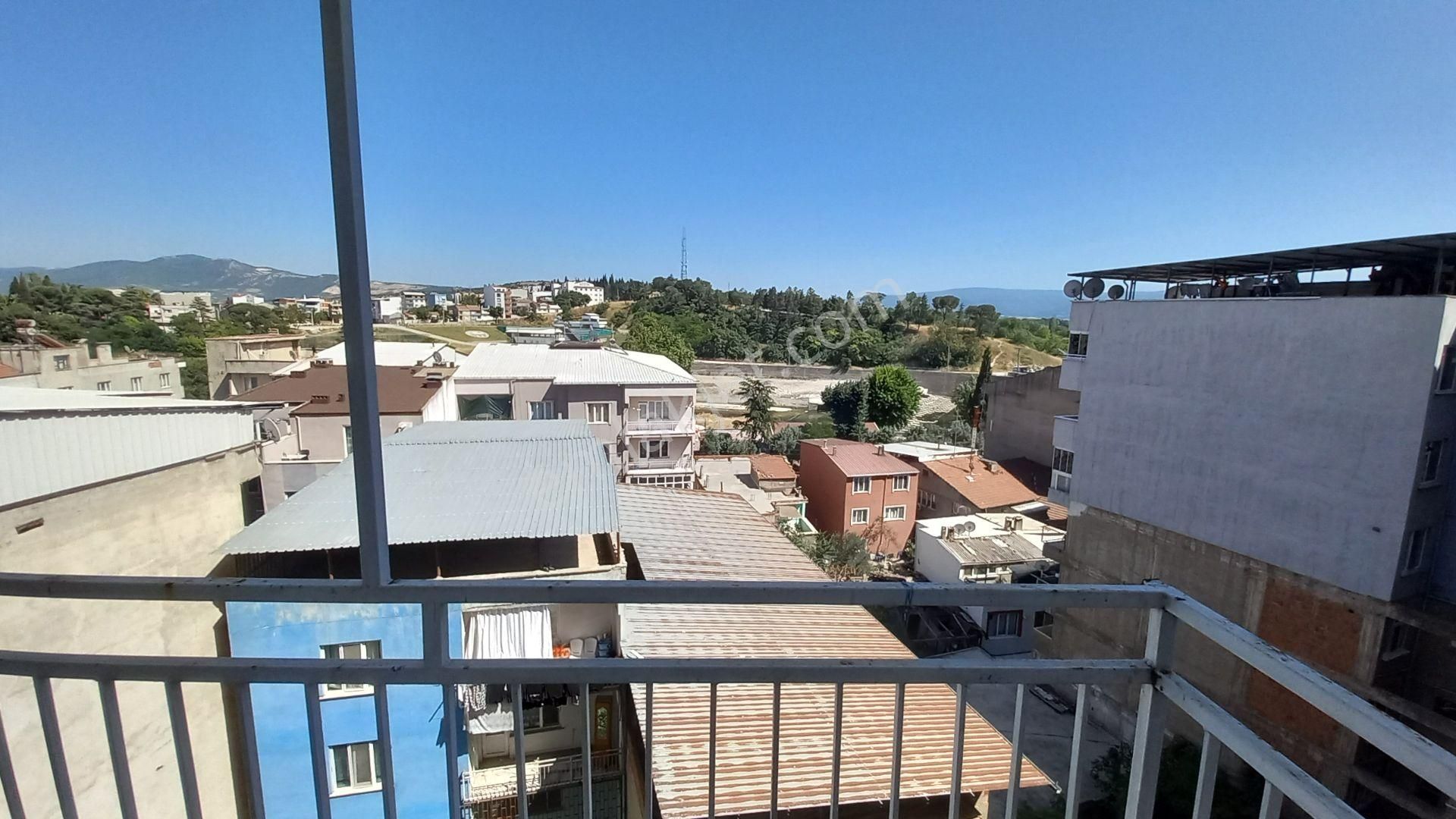 Şeyhmüftü Mahallesi Geniş Arakat Satılık Daire